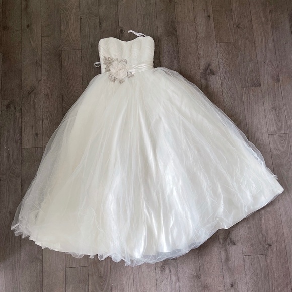 Oleg Cassini Wedding Dress Sz US4 - Picture 2 of 11